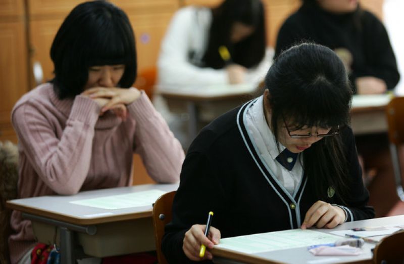 Resultado de imagen para estudiantes coreanos